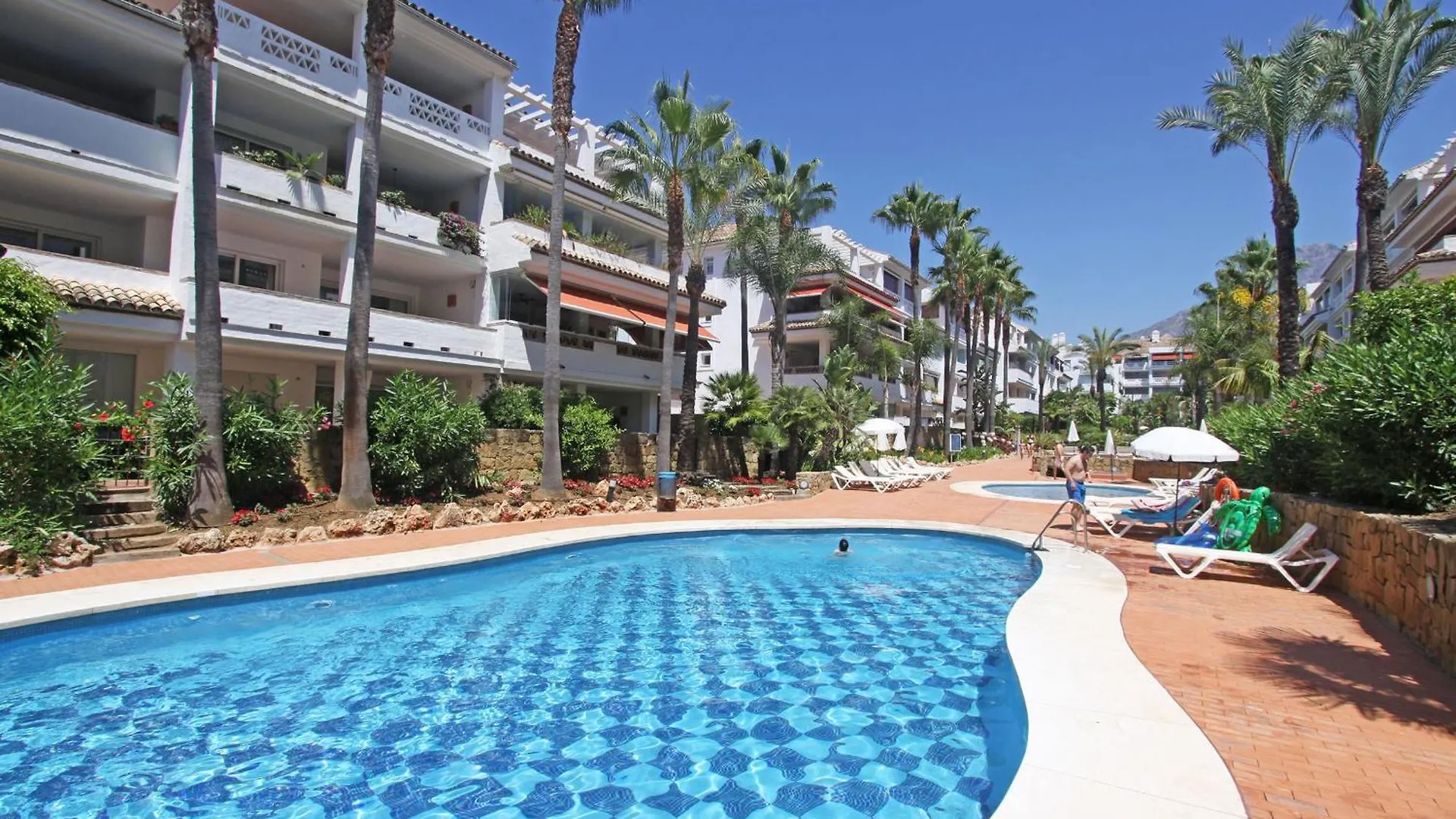 1105 Beachfront Apartment Golden Mile Marbella